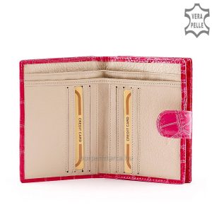 Ez az olasz Cavalieri kis méretű női pénztárca kívül fényes croco mintás lakk bőr felülettel készült minőségi modell. Garanciával!