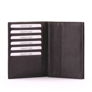 Minőségi bőrből készült nagy méretű és praktikus bőr irattartó pénztárca, mely fekete színű S. Belmonte márkás modell. Garanciális modell.