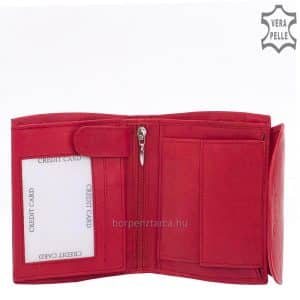 Valódi minőségi bőrből készült, puha tapintású, praktikus kis méretű női bőr pénztárca, melynek fedelén dekoratív La Scala felirat látható.