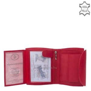 Valódi minőségi bőrből készült, puha tapintású, praktikus kis méretű női bőr pénztárca, melynek fedelén dekoratív La Scala felirat látható.