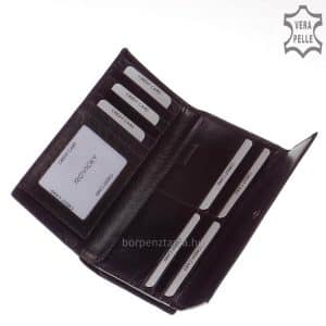 Valódi minőségi bőrből készült exkluzív bőr női pénztárca, fedelén benyomott elegáns csíkdíszítéssel és igényes fém logóval.