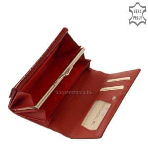 Minőségi fényes lakk, croco bőrből, piros színben készült, elegáns és dekoratív női pénztárca, fedelén igényes, fém NICOLE márkajelzéssel.