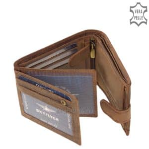 Természetes barna színű, valódi marhabőrből készült sportos stílusú, egyedi mintás bőr pénztárca férfi vásárlóink számára.