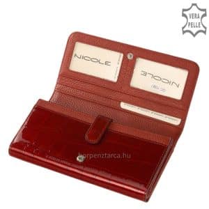 Fényes lakkozott bőrből készült nagy méretű női divat bőr pénztárca, piros felületén krokodil mintázattal többféle változatban.