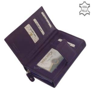 Rendkívül sokoldalú, praktikus használatot biztosító nagy méretű női divat bőr pénztárca igazán egyedi, felületi levél mintás díszítéssel.