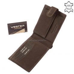 Sportos küllemű, mégis kellemes, finom tapintású, minőségi bőrből készült Vester logós valódi bőr pénztárca, melyet férfiak számára ajánlunk.