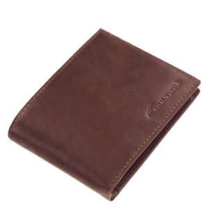 Klasszikus RFID férfi pénztárca bőrből, fedelén a Giultieri elegáns benyomott logója látható, melytől a bőr termék még kifinomultabbá válik.