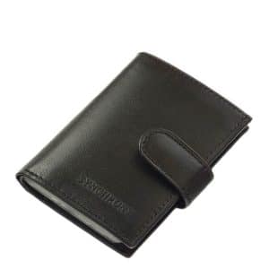 Mutatós küllemű, valódi bőrből készült Synchrony bőr kártyatartó biztonságos használatot garantáló RFID védelemmel, díszdobozban.