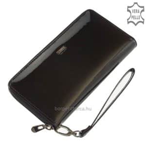 Praktikus és divatos, minőségi női pénztárca lakk bőr külsővel, amely piros és fekete színben érhető el áruházunkban. Dekoratív díszdobozban!