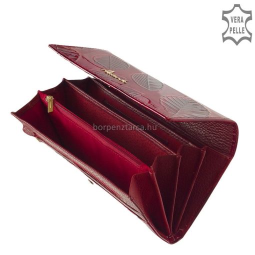 Elegáns, fényes piros színű lakkbőr női pénztárca, mintás felülettel, amely nagy méretű termékünk. Díszdobozba csomagolva küldjük!