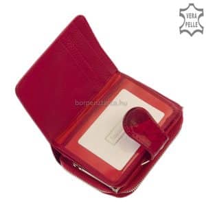 Közepes, praktikus méretű divatos női pénztárca különleges hatású, igazán dekoratív piros lakkbőrből, melyet levél mintás külsővel terveztek.