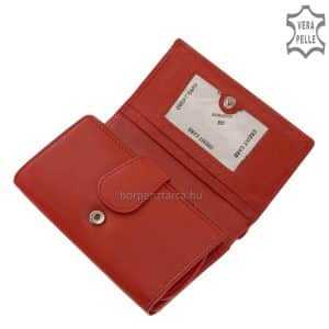 Praktikus belsővel, valódi bőrből gyártott női bőr pénztárca többféle divatos színben, melynek fedelére dekoratív logóbenyomás került.