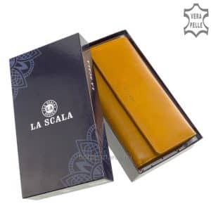Minőségi valódi bőrből készült, igen jól kihasználható nagy méretű női bőr pénztárca a La Scala termékcsaládtól. Díszdobozos modell!