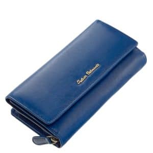 Garantáltan minőségi valódi bőrből készített elegáns női divat pénztárca amely nagyon szép Sylvia Belmonte márkás bőr modellünk.