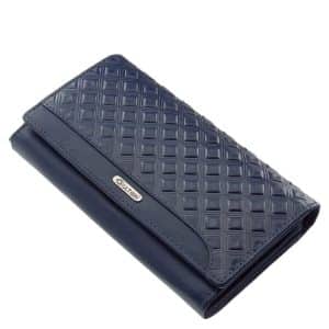 Giultieri termékcsaládunk egyik legújabb és rendkívül népszerű terméke ez az egyedi mintás, brifkó jellegű, elegáns női bőr pénztárca.