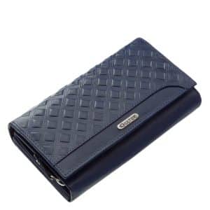 Elegáns megjelenésű és rendkívül népszerű, ez az egyedi mintás, brifkó jellegű, Giultieri termékcsaládunkhoz tartozó női bőr pénztárca.