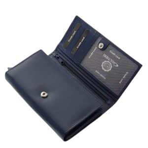 Elegáns megjelenésű és rendkívül népszerű, ez az egyedi mintás, brifkó jellegű, Giultieri termékcsaládunkhoz tartozó női bőr pénztárca.