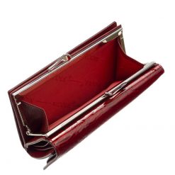 Divatos női bőr pénztárca elegáns megjelenésű lakozott felületű valódi bőrből , Nicole márkás fémlogóval fedelén