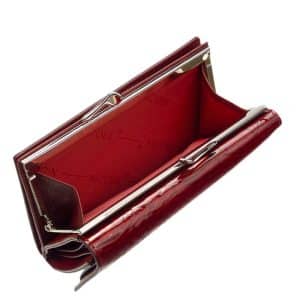 Divatos női bőr pénztárca elegáns megjelenésű lakozott felületű valódi bőrből , Nicole márkás fémlogóval fedelén