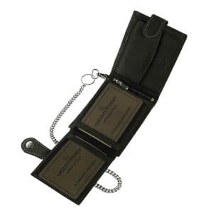 Minőségi bőrből készült GreenDeed márkájú fekete motoros, férfi bőr pénztárca, melynek fedelén egyedi kidolgozású motorkerékpár képe látható.