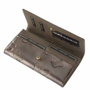 Nagy méretű GREGORIO lakk bőr női pénztárca, mely elegáns szürke színben és díszdobozos kivitelben érhető el áruházunkban.