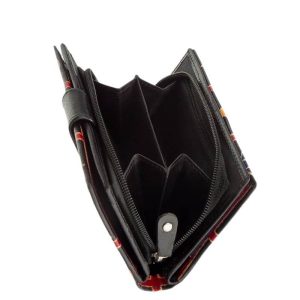 Igazi bőrből készült kézzel festett mintás, minőségi, nagy méretű női pénztárca, melynek valódi bőr külsején dekoratív minta látható.