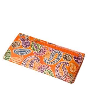 Igazi marha bőrből készült kézzel festett mintával ez a minőségi női pénztárca, melynek valódi bőr külsejére dekoratív mintás nyomat került.