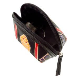 Igazi marha bőrből készült kézzel festett mintával ez a minőségi női bőr kulcstartó, tágas belsővel és dekoratív külsővel.