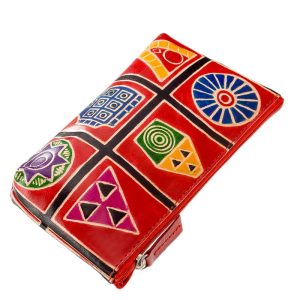 Igazi marha bőrből készült dekoratív és egyedi mintás, minőségi női neszeszer, mely kis méretű, praktikus valódi bőr modellünk.