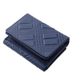 Prémium minőségű valódi puha bőr női pénztárca divatos és elegáns külsővel, amely a La Scala márka kifinomult stílusát és időtálló minőségét képviseli.