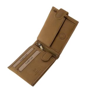 Minőségi bőrből készült, barna és fekete színben gyártott praktikus motoros mintás férfi bőr pénztárca a közkedvelt GREEN DEED családból.