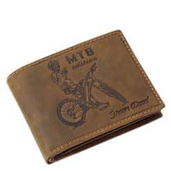 RFID védett MTB mintás bőr pénztárca a hegyi kerékpározás kedvelőinek, mely a GreenDeed márkacsalád sportos kivitelű biciklis pénztárcája.