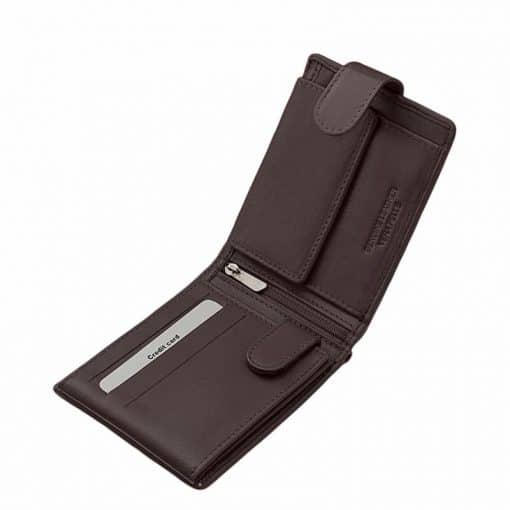 Klasszikus kialakítású, RFID védelemmel ellátott férfi bőr pénztárca, mely visszafogott külsejével minden korosztály számára ideális.
