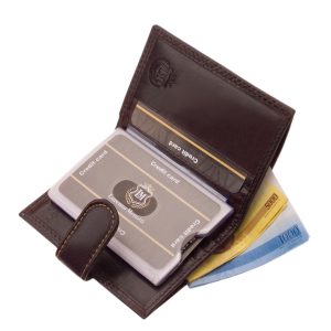 Fényes felületű, ötletes dizájnnal rendelkező díszdobozos valódi bőr kártyatartó modell, mely a Lorenzo Menotti márkacsalád minőségi terméke.