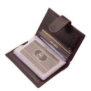 Fényes felületű, ötletes dizájnnal rendelkező díszdobozos valódi bőr kártyatartó modell, mely a Lorenzo Menotti márkacsalád minőségi terméke.