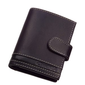 Kellemes, elegáns fényes külsővel rendelkező, Giultieri márkás valódi bőr kártyatartó modell, stílusában passzoló minőségi díszdobozban.