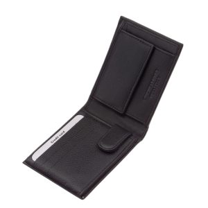 La Scala márkás, elegáns fekete kis méretű férfi bőr pénztárca, amely minőségi valódi, puha tapintású bőrből készült RFID védelemmel.