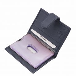 Álló kivitelű, praktikus kialakítású valódi bőr kártyatartó, mely igazán puha felülettel rendelkezik valamint RFID védőréteggel.