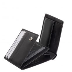 Klasszikus kialakítású, RFID védelemmel ellátott elegáns férfi bőr pénztárca, mely visszafogott külsejével minden korosztály számára ideális.