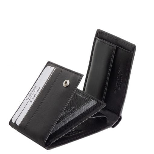 Kis méretű, praktikus kialakítású bőr pénztárca férfi vásárlóink számára tervezve kényelmes és biztonságos kialakítással, RFID védelemmel.