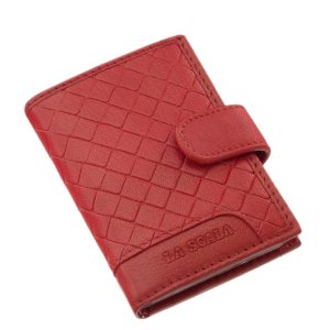 Divatos és egyedi megjelenésű valódi bőr kártyatartó álló kivitelben, mely átkapcsolóval zárható RFID védett, díszdobozos modellünk.