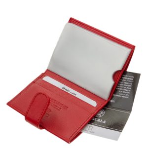 Divatos és egyedi megjelenésű valódi bőr kártyatartó álló kivitelben, mely átkapcsolóval zárható RFID védett, díszdobozos modellünk.