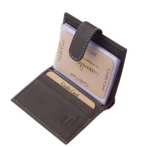 RFID védelemmel is ellátott, valódi puha bőr kártyatartó, mely a bőr egyedi jellemzőivel rendelkező, minőségi díszdobozos modell. Átkapcsolós