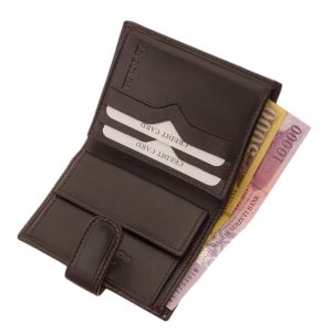 Sokoldalú és rendkívül praktikus, divatos csíkmintás puha, valódi bőr slim pénztárca a La Scala minőségi márkacsalád kínálatából.