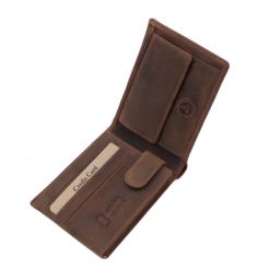 Remekül kihasználható, kisméretű, valódi bőr férfi pénztárca modell, mely rusztikus felületével a vadász pénztárca kollekciót gyarapítja.