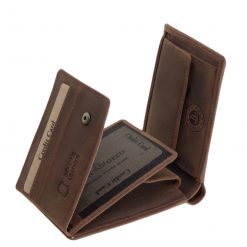 Remekül kihasználható, kisméretű, valódi bőr férfi pénztárca modell, mely rusztikus felületével a vadász pénztárca kollekciót gyarapítja.