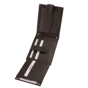 Elegáns megjelenésű, puha tapintású minőségi valódi bőr pénztárca férfi vásárlóink számára kialakított, díszdobozos Giultieri modell.