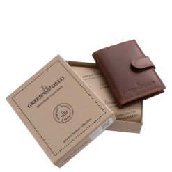 Elegáns fényes felületű, minőségi bőr kártyatartó, valódi bőrből, praktikus irattartó zsebbel ás átkapcsolóval, minőségi díszdobozban.