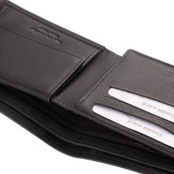 Egyedi díszítésű valódi bőr pénztárca, férfi vásárlóink számára, praktikus átkapcsolóval, minőségi Giultieri dizájnos díszdobozban.