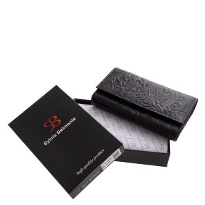 Brifkó fazonú, nagy méretű, divat bőr női pénztárca modell, melynek külseje egyedi mintás virágmotívummal lett díszítve. Díszdobozos modell.